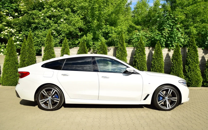 BMW 6GT cena 199900 przebieg: 92845, rok produkcji 2017 z Karczew małe 781